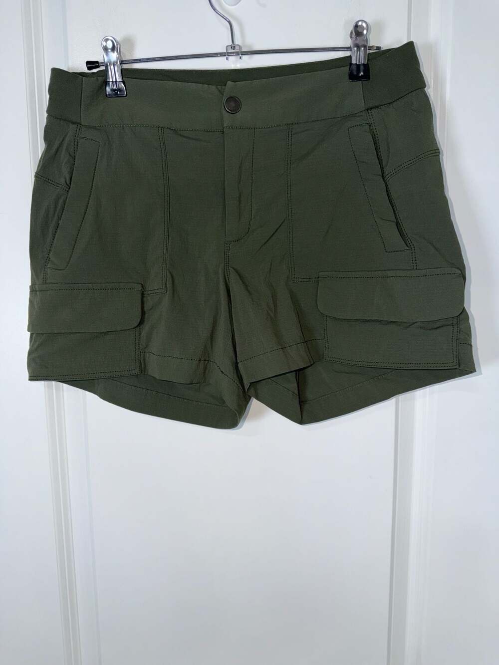 Athleta Trekkie Cargo Hiking Shorts Olive Green Size 4 - Picture 1 of 8